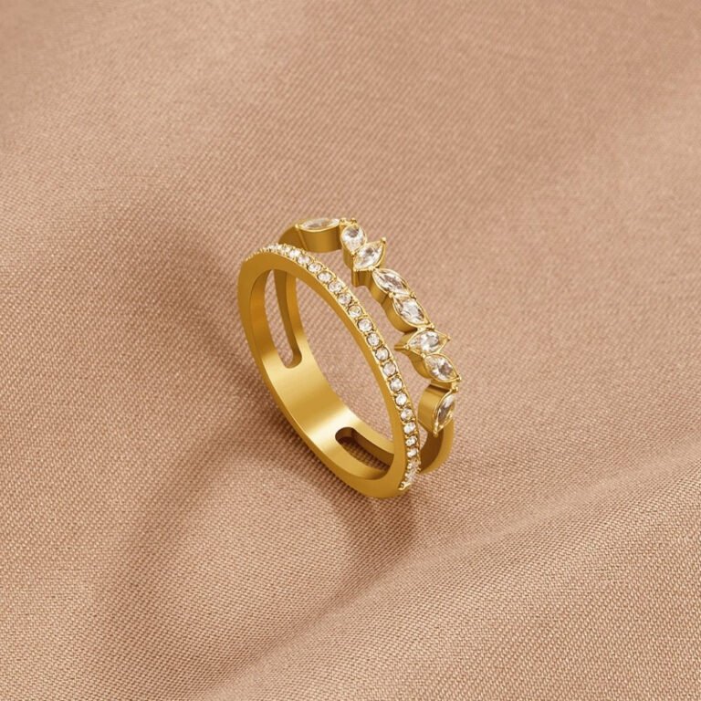 18K Gold Mia Crystal Ring